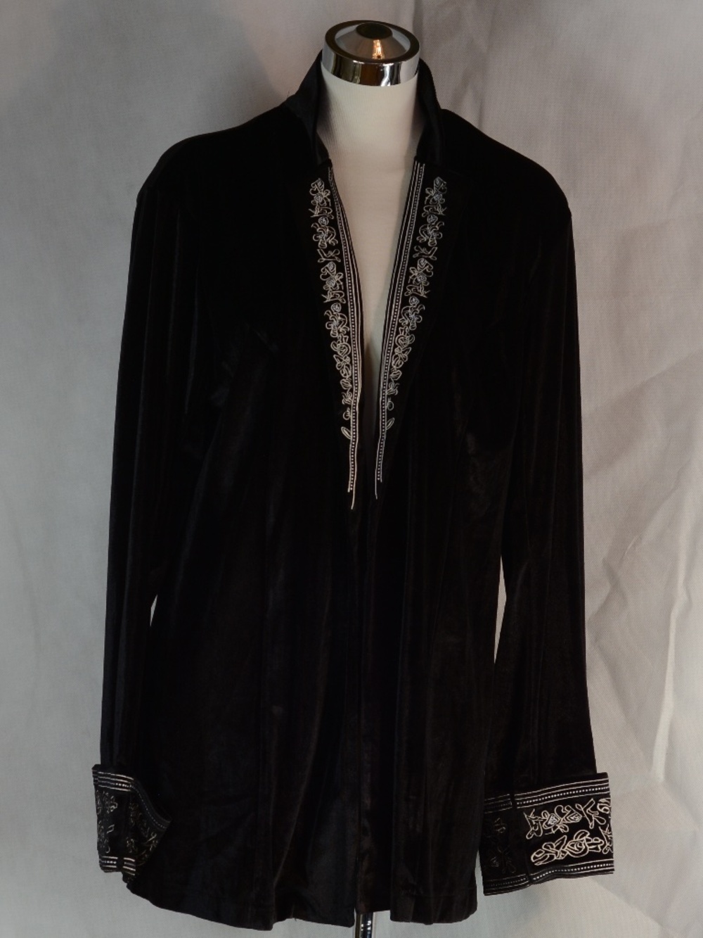 Velvet Embroidered Open Jacket SZ 2-3XL NWOT